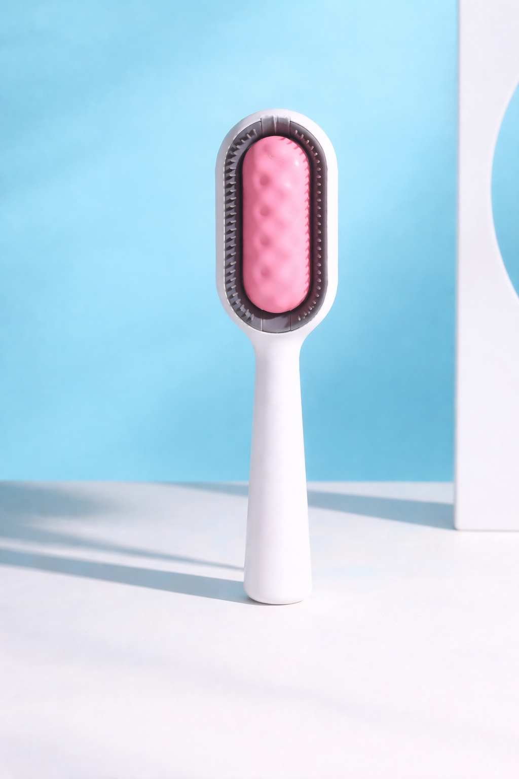 Brosse 4-en-1 pour Chat & Chien – Anti-Poils avec Réservoir d’Eau